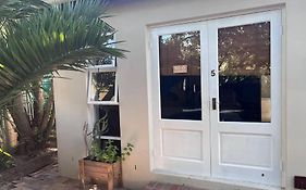 Lovely Garden Studio 5 - 10 Min Walk To The Beach